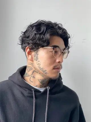 ショート カラー パーマ メンズ Groomers Tokyo所属・フェード/海外パーマ 中垣遼のヘアスタイル