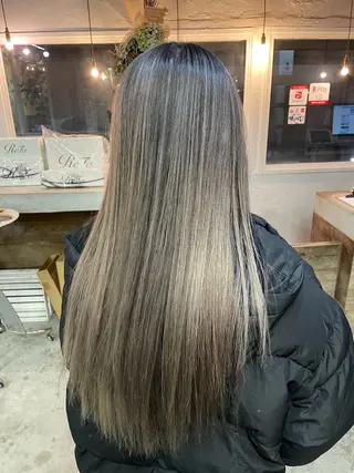 カラー beach所属・岩佐 怜のヘアスタイル