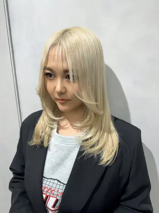 セミロング カラー 透明感カラー✨艶髪 制作🌱山根あゆみのヘアスタイル