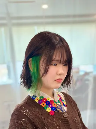 ミディアム カラー GaKu/ハイトーン /ブリーチ/レイヤーのヘアスタイル