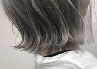 ミディアム カラー T Maiのヘアスタイル