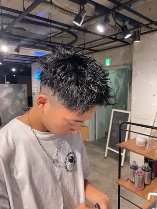 ショート カラー パーマ メンズ 艶髪/透明感🪽 DISCO🪽のヘアスタイル