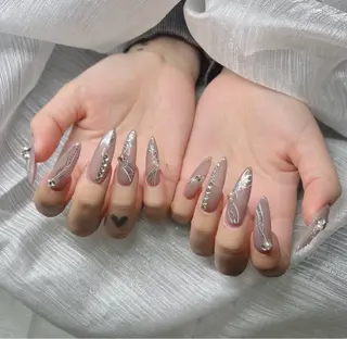 ネイル Lee Nailsのネイルデザイン