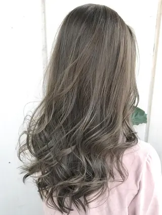 ロング カラー パーマ ヘアアレンジ キッズ ネイル マツエク・マツパ addict所属・井坂 弘人のヘアスタイル