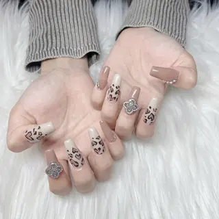 ネイル 石王 美羽のネイルデザイン