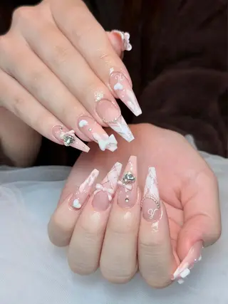 ネイル Eli Nails 新宿のネイルデザイン