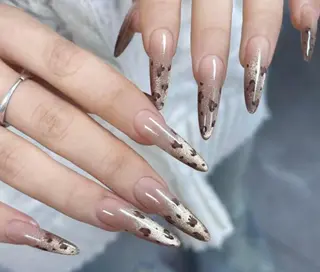 ネイル Pure&Rich Nailのネイルデザイン