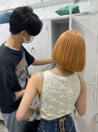 カラー ニシオカ タクヤのヘアスタイル