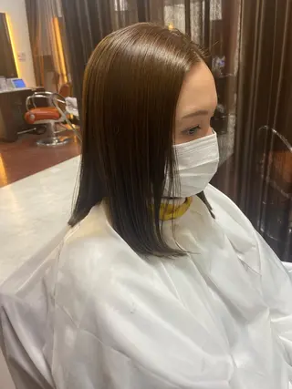 セミロング カラー 瀧下 唯のヘアスタイル