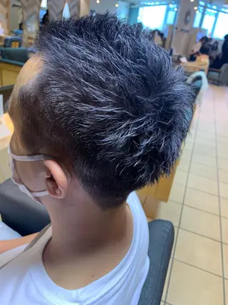 カラー メンズ ハイトーンカラー🩵 耳ツボジュエリー👂のその他イメージ