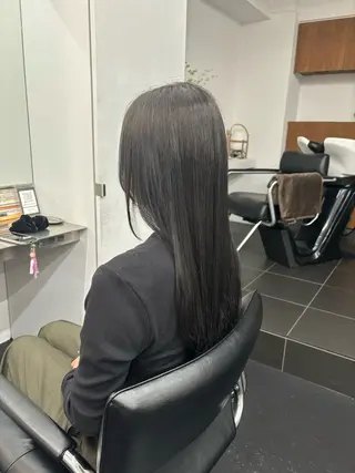 ロング カラー ヤマザキ アヤメ 【シベルバレー横浜】のヘアスタイル