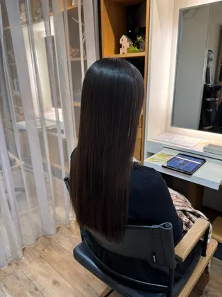 セミロング afloatkobe所属・美髪/髪質改善 川口凌弥のヘアスタイル