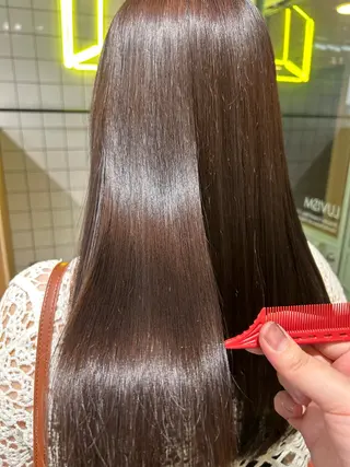 ロング カラー ベージュ/ダブルカラ ー/新潟駅/青柳萌果のヘアスタイル