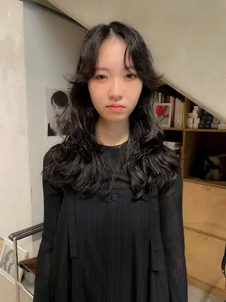 セミロング パーマ パーマ/レイヤー 岩山丈一郎のヘアスタイル