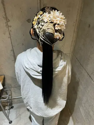 ヘアアレンジ ハイトーン/顔まわり レイヤー/YUKAのヘアスタイル