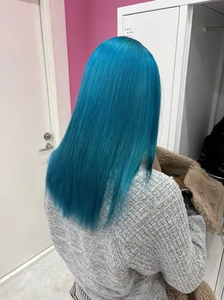 セミロング カラー ブリーチ⏳艶カラー Natsukiのヘアスタイル