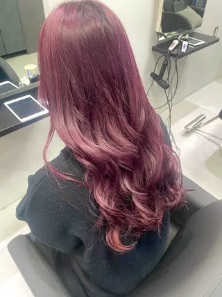 ロング カラー 樋川 早紀のヘアスタイル