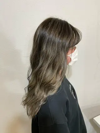 セミロング hyphen《ハイフン》所属・市村 香多のヘアスタイル