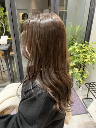 セミロング i.osaka所属・たつ/レイヤーカット 顔周り/髪質改善のヘアスタイル