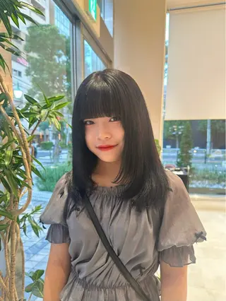 セミロング カラー 透ける艶カラー💎 ミオのヘアスタイル