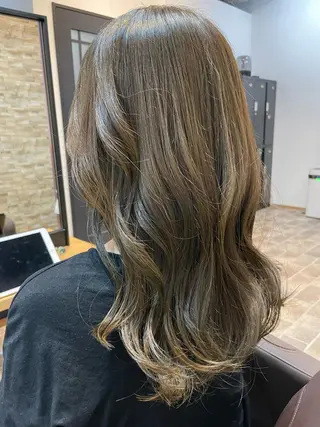 セミロング SALOWIN心斎橋Suite店所属・洗っても取れない 髪質改善|OJIROのヘアスタイル