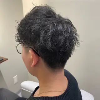 ショート パーマ メンズ 髪質改善/艶カラー/ 縮毛矯正🫟ダイキのヘアスタイル