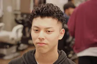 ショート パーマ メンズ 前田賢生 ご新規様はNGのヘアスタイル