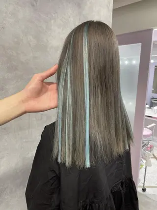 ロング カラー オフホワイトアンドなんば所属・福西 洋斗のヘアスタイル