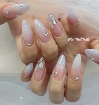 ミディアム Pio Mielのネイルデザイン