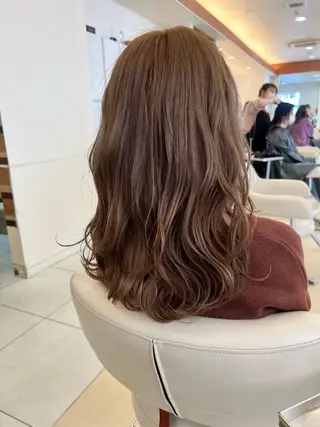 セミロング カラー 🎀艶カラー🎀 大林未侑のヘアスタイル