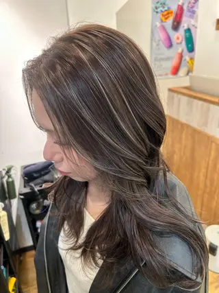 セミロング カラー 飯田 大樹のヘアスタイル