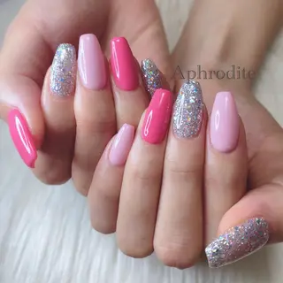 ネイル Aphrodite パラジェル認定サロンのネイルデザイン