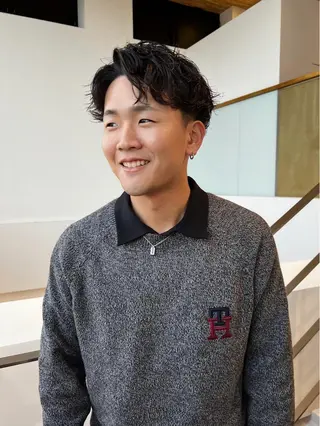 パーマ メンズ Qin shaire salon 原宿verno店所属・【センターパート】 ETO／江藤翼の眉毛・アイブロウイメージ