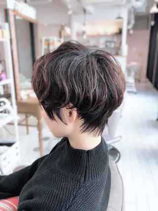 ショート つぼい あつきのヘアスタイル