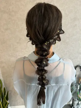 ヘアアレンジ Rio/ヘアセット/ ハイトーンカラーのヘアスタイル