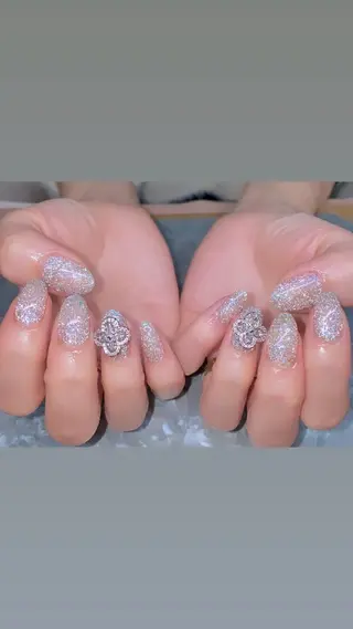 ネイル 13日3980円‼️ マグもデザインも◎のネイルデザイン