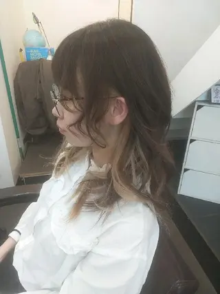 ミディアム 🌈カラー33∞円 🌈北綾瀬 谷中店のヘアスタイル