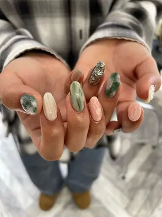 ネイル ユナ🌙 nailのネイルデザイン