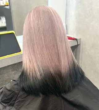 セミロング カラー いろあそび 町田所属・ハイトーン🪼派手髪 mahoのヘアスタイル