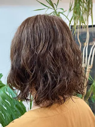 ミディアム パーマ 阪口 依美奈のヘアスタイル