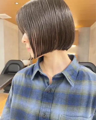 ショート カラー センターパート/ 暖色カラーayuのヘアスタイル