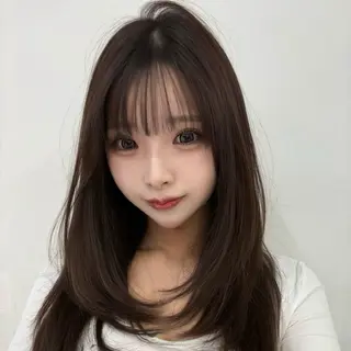 セミロング 鍋田/ vivie/ 縮毛矯正／レイヤーのヘアスタイル