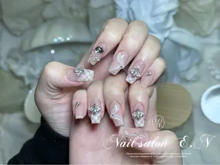 ネイル E.N🦋 長さ出し/持ち込みのネイルデザイン
