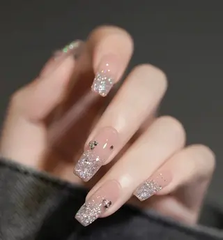 ネイル Sunshine nail salon所属・中原 ゆかのネイルデザイン