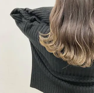 ミディアム カラー 🦄インナーカラー 🦄貫井彩花のヘアスタイル