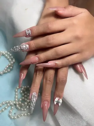 ネイル ENsalon AKIRAのネイルデザイン