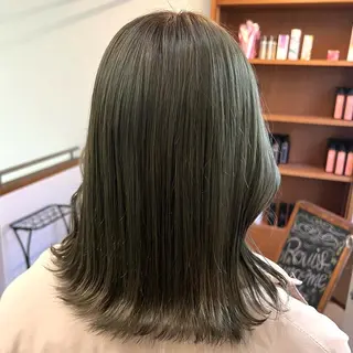 ミディアム カラー Ami ブリーチ/ハイトーンのヘアスタイル