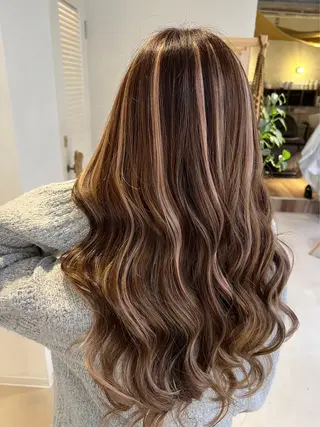 ロング カラー shu ラベンダー/ピンクのヘアスタイル