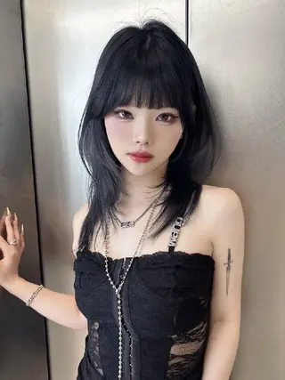 カラー ミディアム Lond Roleのヘアスタイル