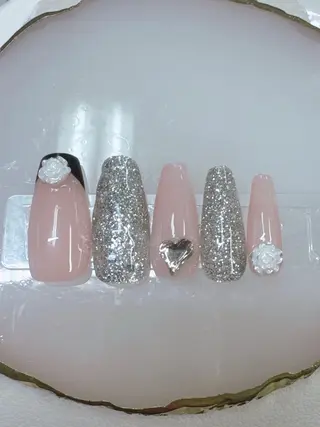 ネイル Queeens nailのネイルデザイン